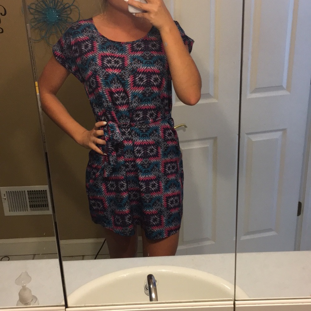 !WORN ONCE! Multicolored Short-Sleeved Dress